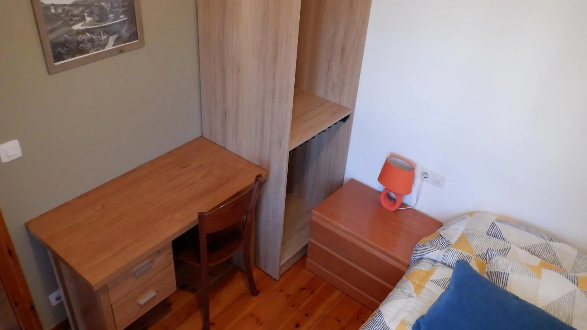 Cal Abel Apartment Gombren